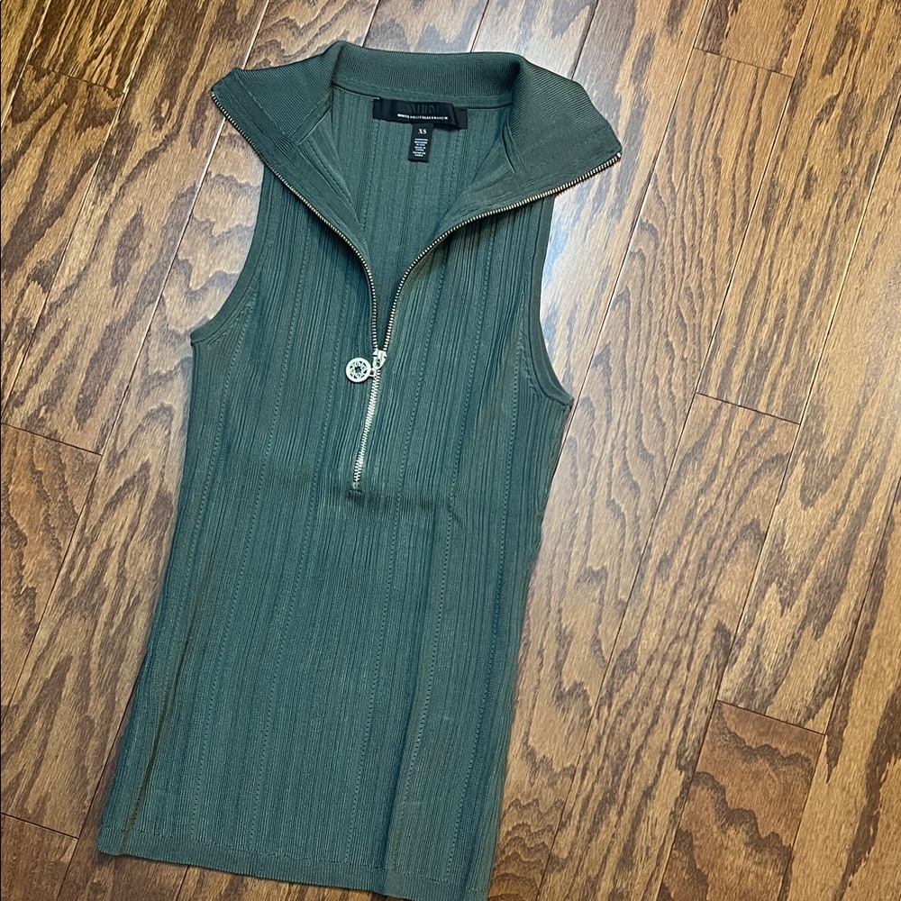 WHBM Green Sleeveless Zip-Up Top, size XS, like new